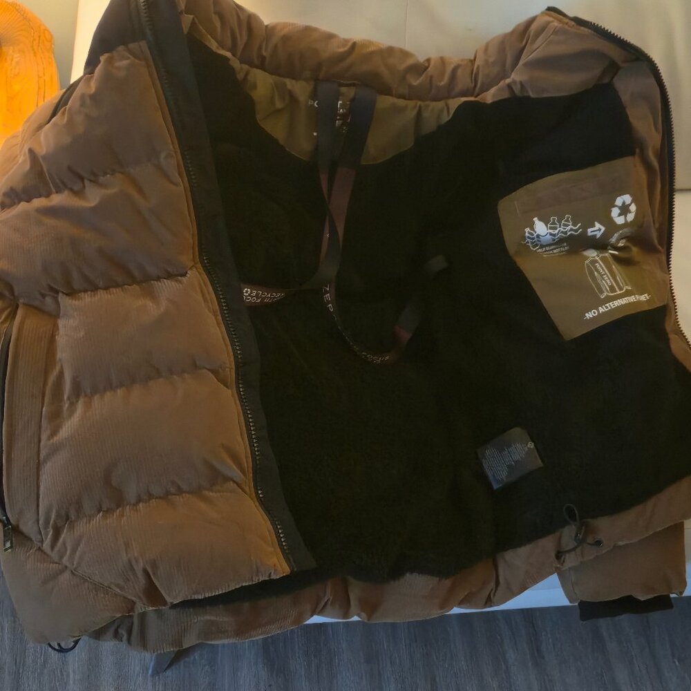 Point Zero corduroy puffer jacket
